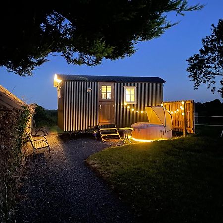 Sheelin Huts Blue, Hot-Tub Available From 1St April Until 1St November Villa Cavan Exterior photo