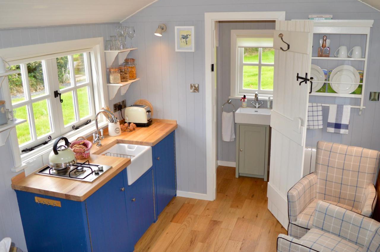 Sheelin Huts Blue, Hot-Tub Available From 1St April Until 1St November Villa Cavan Exterior photo